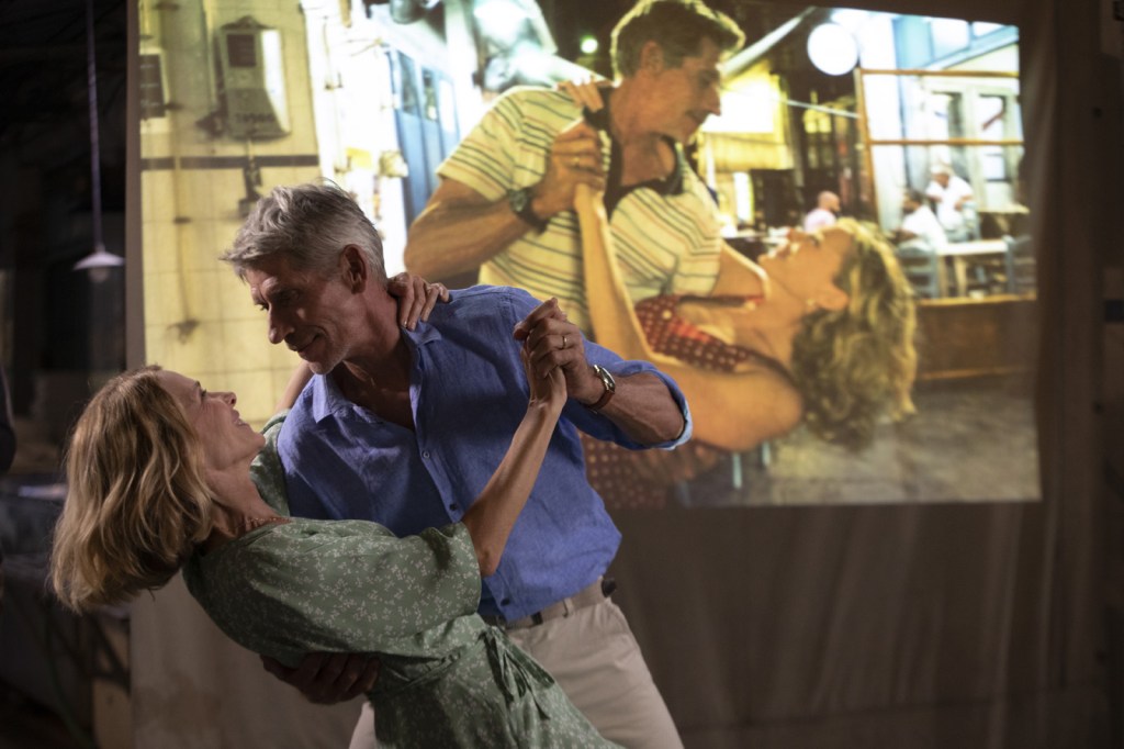 On sourit pour la photo | UGC Distribution