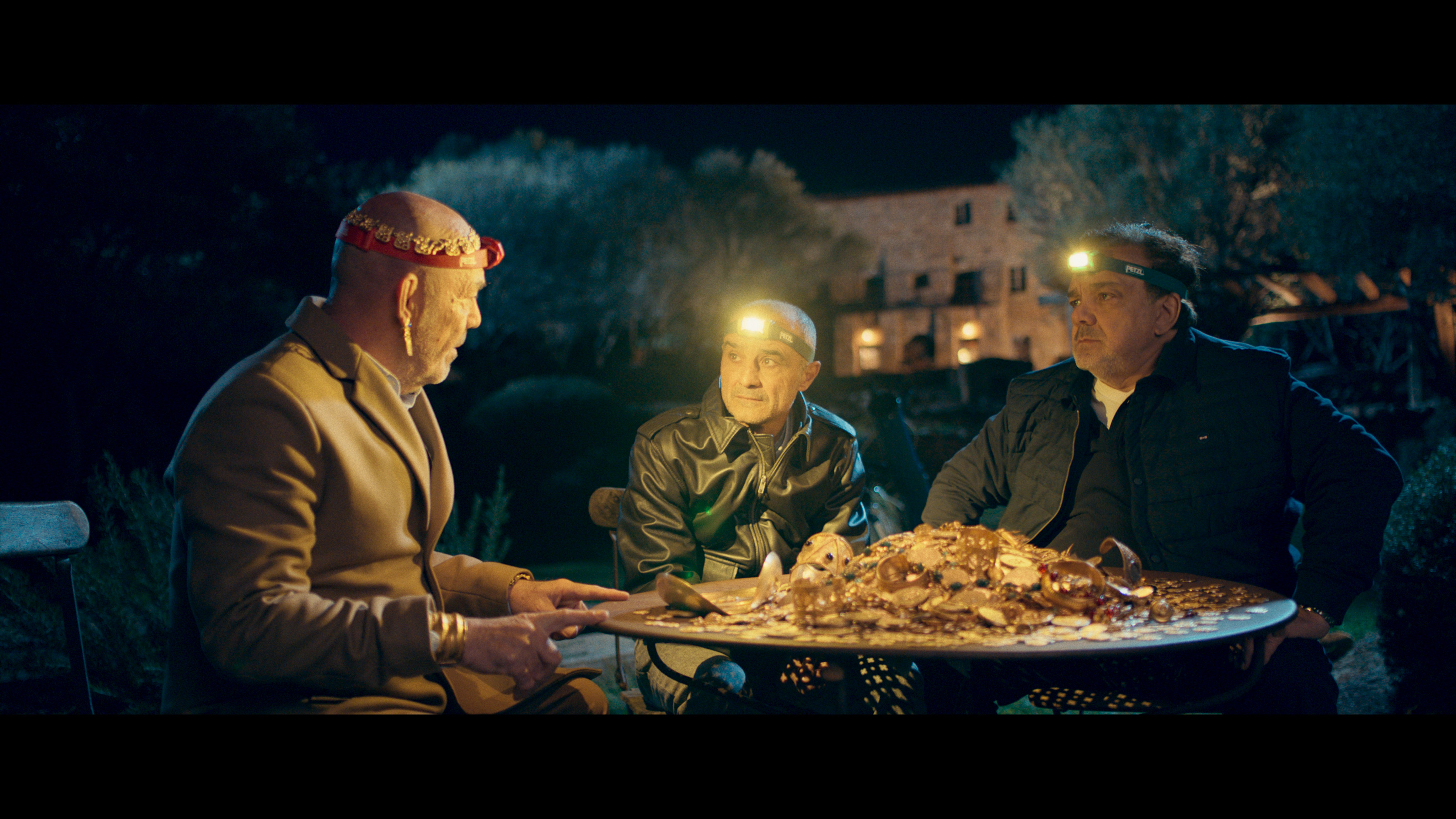 Inestimable | Pan Distribution