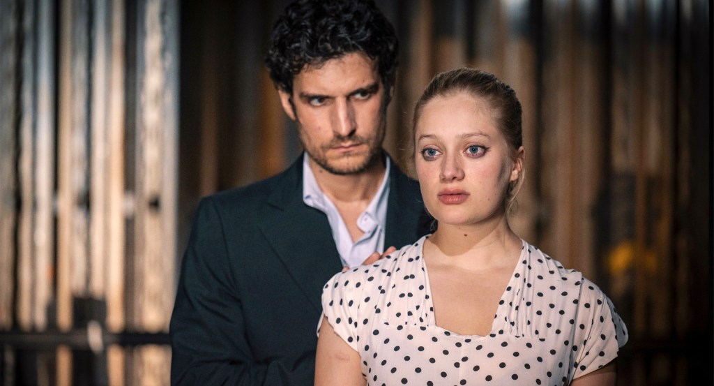 Les Amandiers | Copyright 2022 - Ad Vitam Production