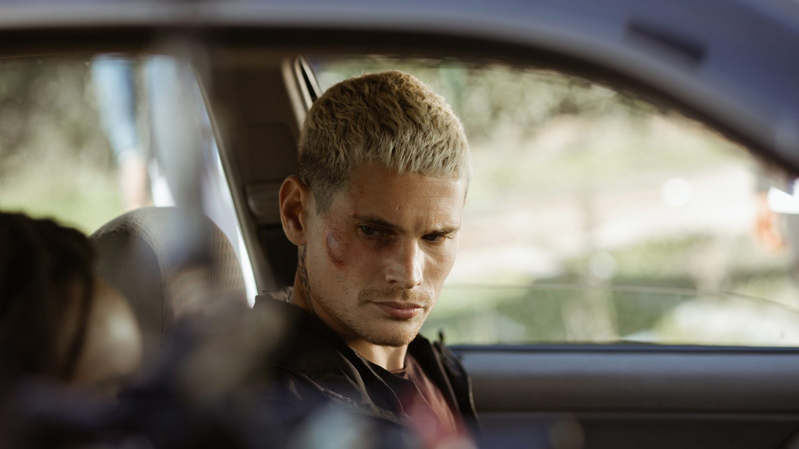 Du crépitement sous les néons | Joker Films