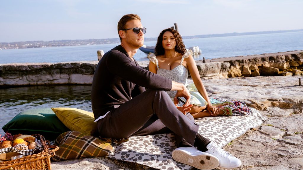 Love in the Villa | Netflix