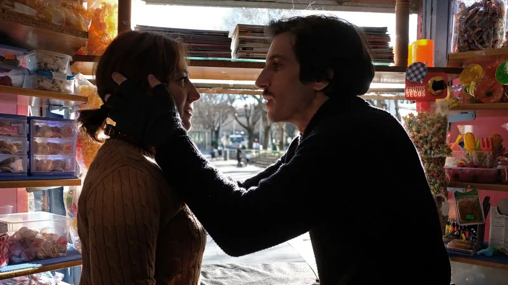 Les Avantages de voyager en train | Pilar Castro & Quim Gutiérrez | Damned Distribution